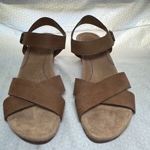UGG Veva Sandals Brown Leather Open Toe Ankle Strap Hook Loop Wedge Size 7.5